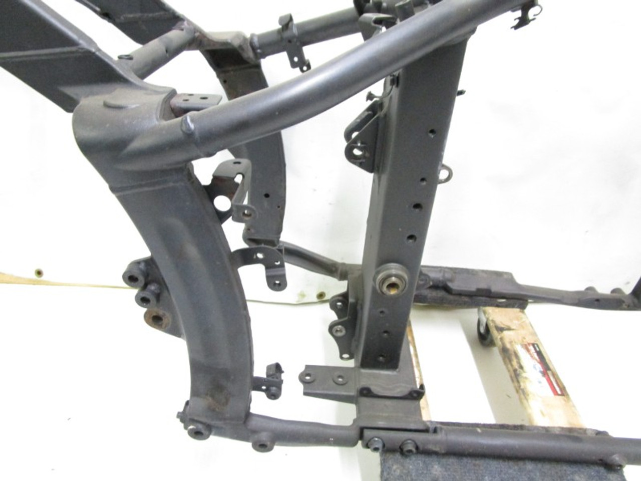 07 Yamaha XVS 1300 V Star Frame Chassis *CT* *Ships Freight 3D8